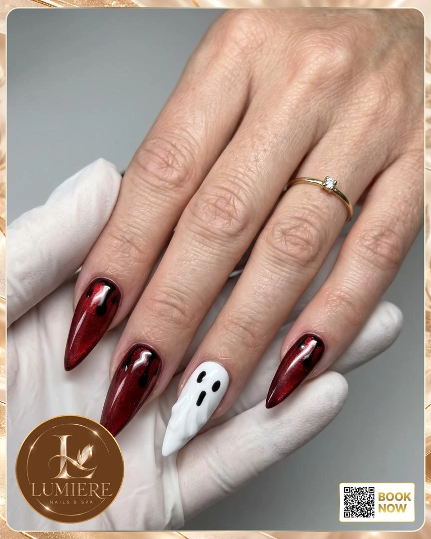 Halloween nail art